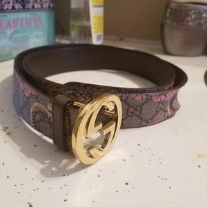 Authentic women's gucci belt